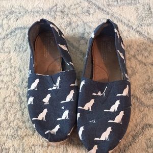 toms slip on shoes